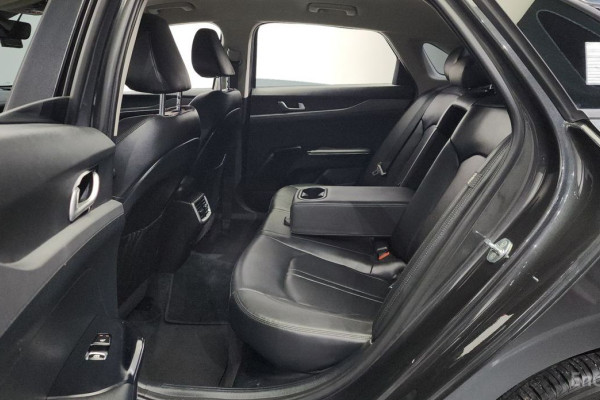 2022 Kia K5 с пробегом 57 103 км