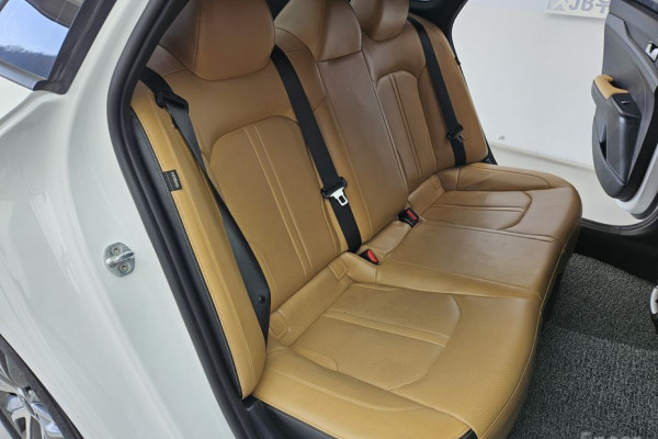 2022 Kia K5 с пробегом 83 127 км