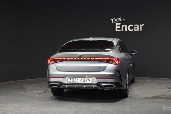 2021 Kia K5 с пробегом 111 358 км