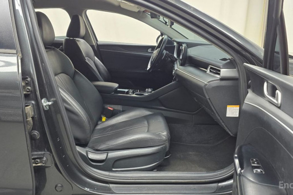 2022 Kia K5 с пробегом 131 405 км