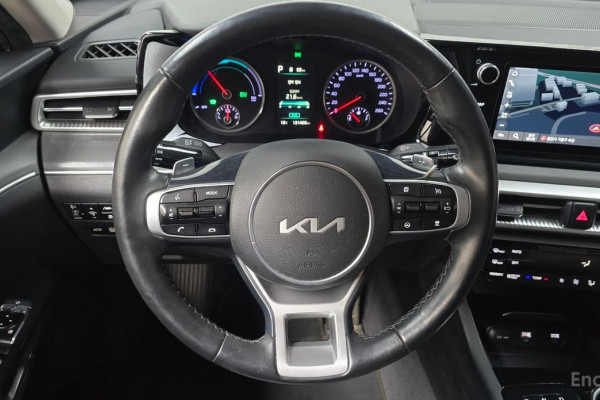 2022 Kia K5 с пробегом 131 405 км