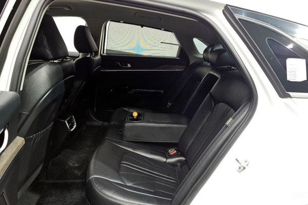 2022 Kia K5 с пробегом 82 323 км