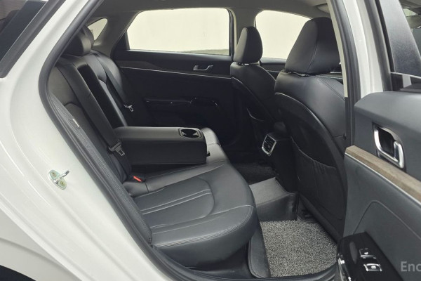 2021 Kia K5 с пробегом 124 533 км