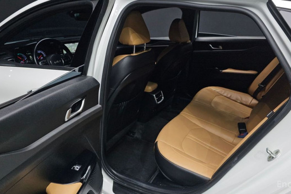 2022 Kia K5 с пробегом 99 676 км