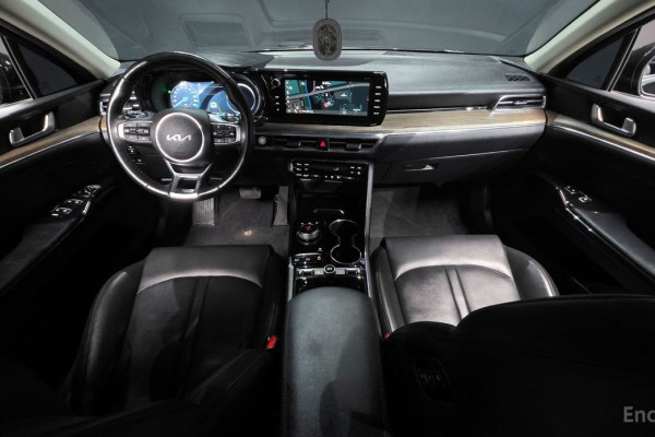 2022 Kia K5 с пробегом 77 311 км