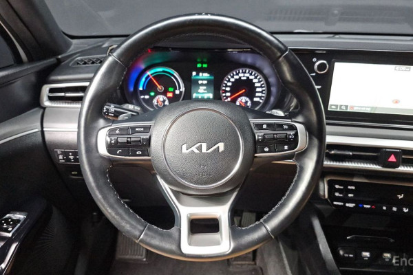 2022 Kia K5 с пробегом 99 676 км