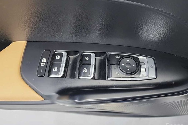 2022 Kia K5 с пробегом 114 129 км