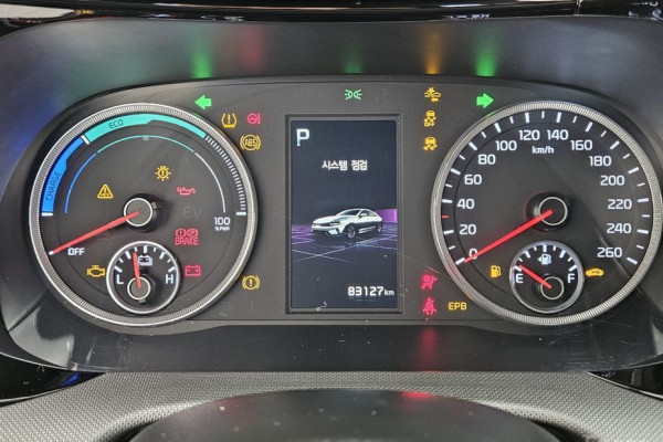 2022 Kia K5 с пробегом 83 044 км