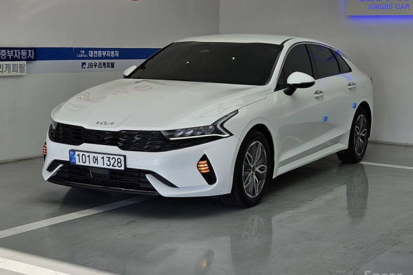 2022 Kia K5 с пробегом 83 044 км