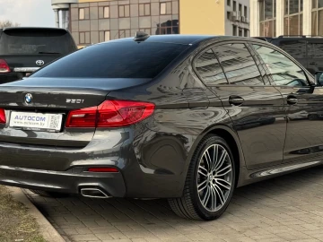 2019 BMW 5 серии с пробегом 67 000 км
