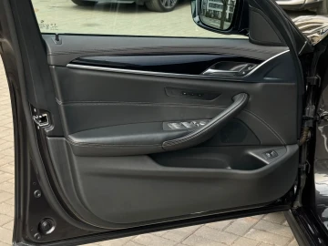 2019 BMW 5 серии с пробегом 67 000 км