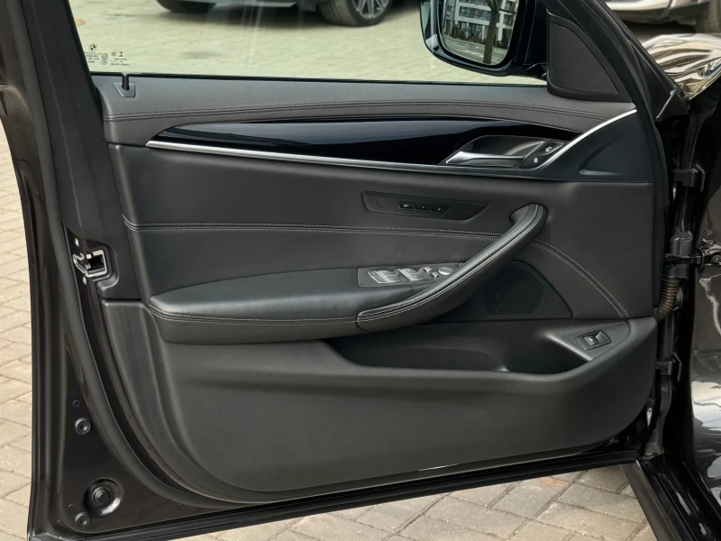 2019 BMW 5 серии с пробегом 67 000 км