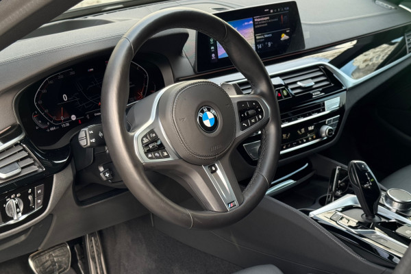 2019 BMW 5 серии с пробегом 67 000 км
