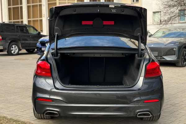 2019 BMW 5 серии с пробегом 67 000 км