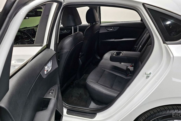 2022 Kia K3 с пробегом 54 990 км