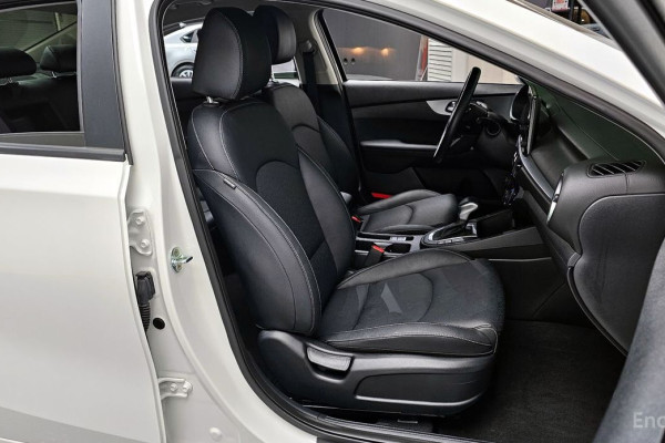 2022 Kia K3 с пробегом 54 990 км