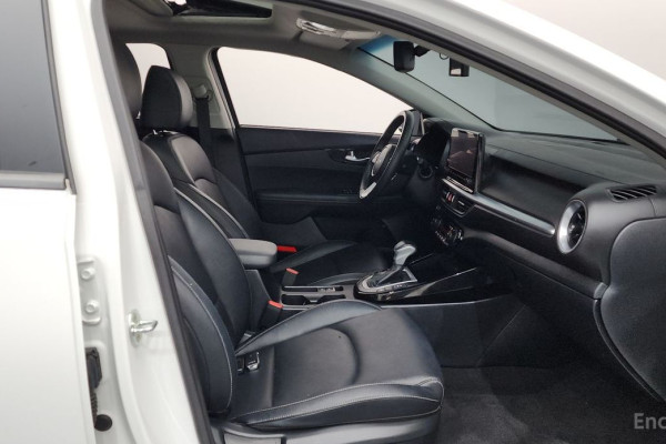 2022 Kia K3 с пробегом 39 847 км