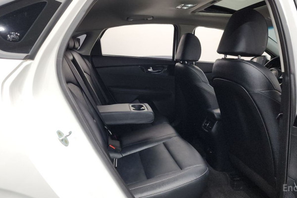 2022 Kia K3 с пробегом 39 847 км