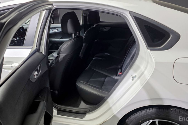 2022 Kia K3 с пробегом 74 047 км