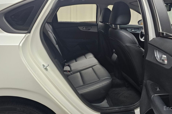 2022 Kia K3 с пробегом 72 251 км