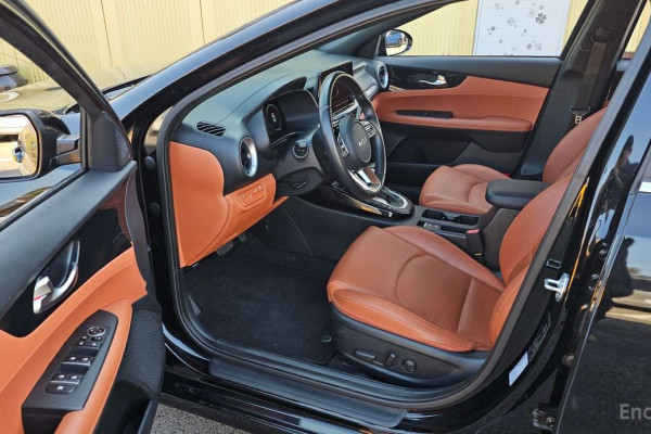 2022 Kia K3 с пробегом 55 447 км