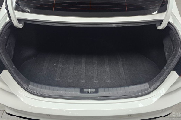 2022 Kia K3 с пробегом 72 251 км