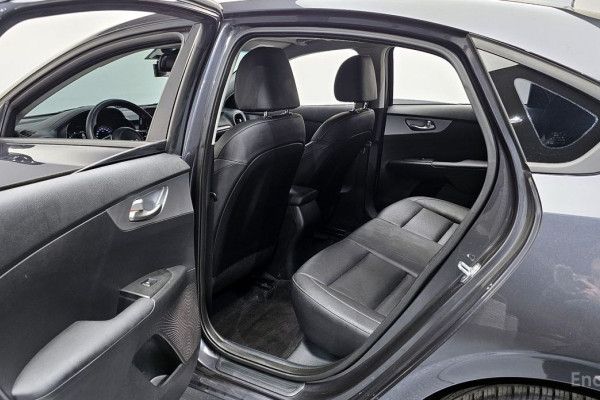 2021 Kia K3 с пробегом 101 084 км