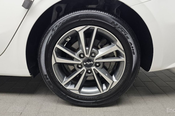 2021 Kia K3 с пробегом 83 555 км