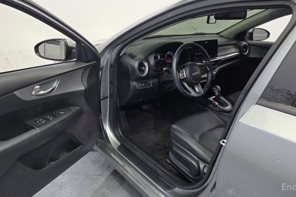 2022 Kia K3 с пробегом 75 392 км