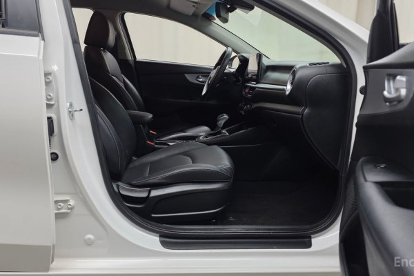 2022 Kia K3 с пробегом 101 373 км