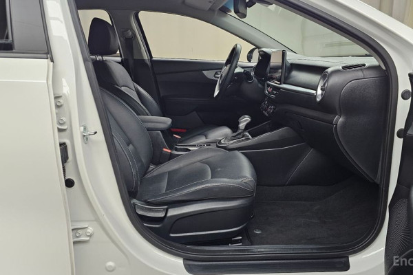 2022 Kia K3 с пробегом 98 488 км