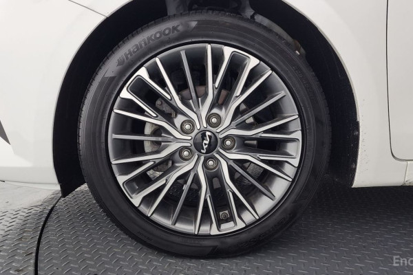 2021 Kia K3 с пробегом 46 827 км