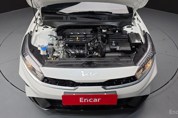 2021 Kia K3 с пробегом 42 893 км