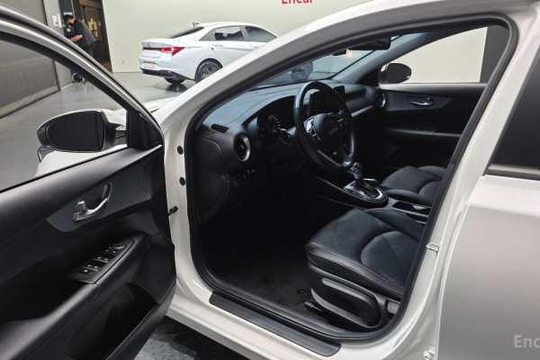 2021 Kia K3 с пробегом 42 893 км