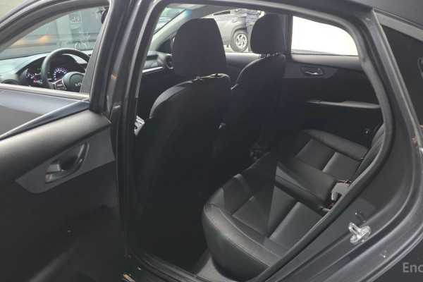 2021 Kia K3 с пробегом 74 515 км