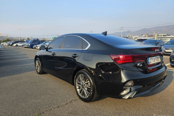 2021 Kia K3 с пробегом 47 207 км