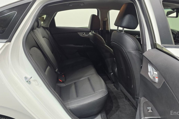 2022 Kia K3 с пробегом 86 214 км