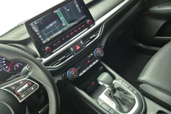 2021 Kia K3 с пробегом 114 000 км