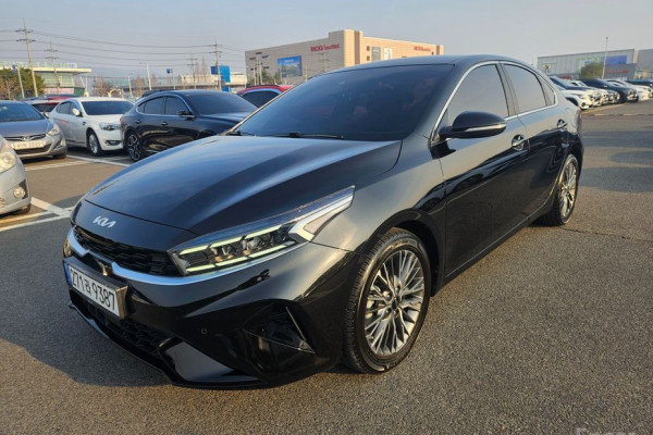 2021 Kia K3 с пробегом 47 207 км