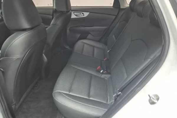 2021 Kia K3 с пробегом 114 000 км