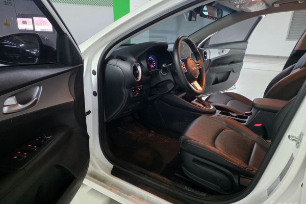 2022 Kia K3 с пробегом 31 106 км