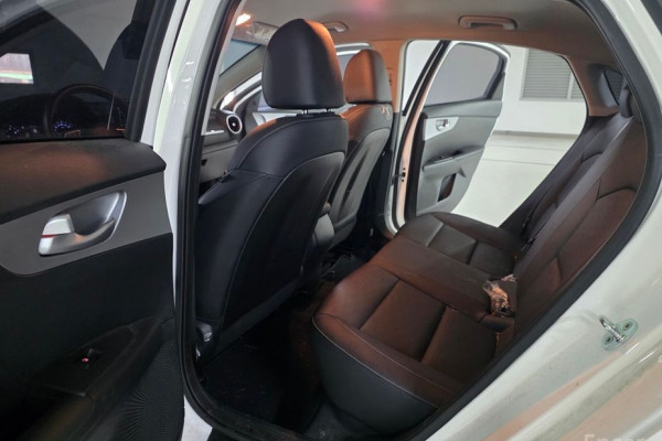 2022 Kia K3 с пробегом 31 106 км