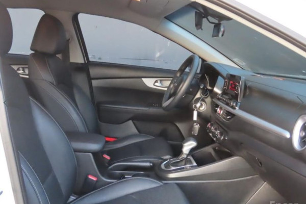 2022 Kia K3 с пробегом 74 087 км