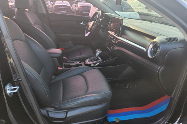 2021 Kia K3 с пробегом 47 207 км