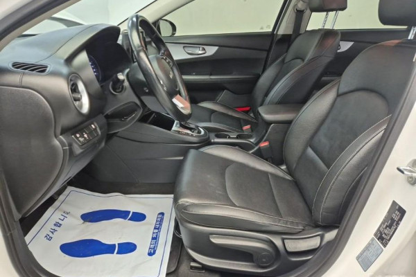 2021 Kia K3 с пробегом 102 330 км