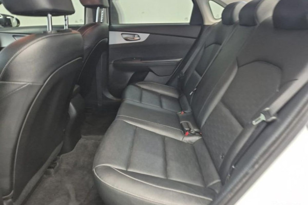 2021 Kia K3 с пробегом 102 330 км