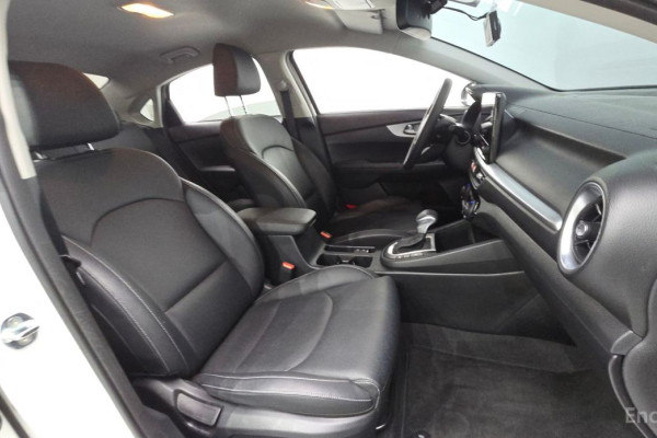 2021 Kia K3 с пробегом 75 708 км