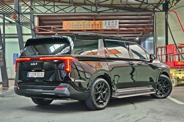 2024 Kia Carnival с пробегом 23 938 км