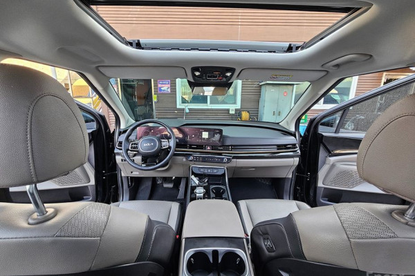 2024 Kia Carnival с пробегом 23 938 км