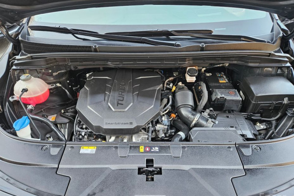 2024 Kia Carnival с пробегом 23 938 км